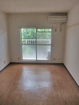 居室・リビング　※全て別号室のお写真。内装等参考にしてください。