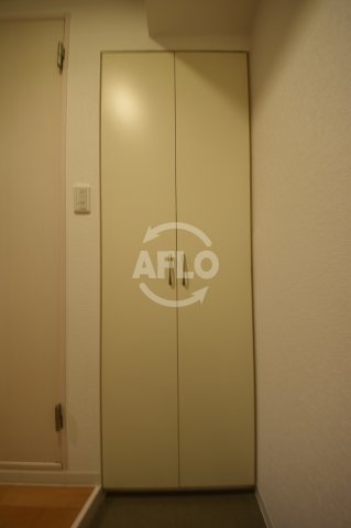 玄関　プリエール京町堀　玄関スペース