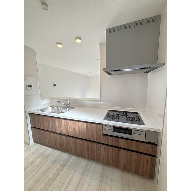 キッチン　3口システムキッチン