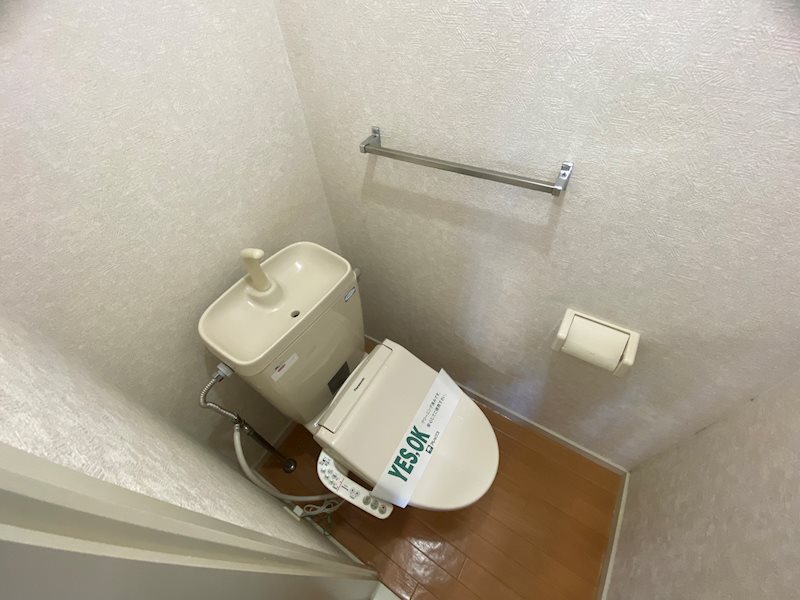 トイレ　別号室の参考写真となります