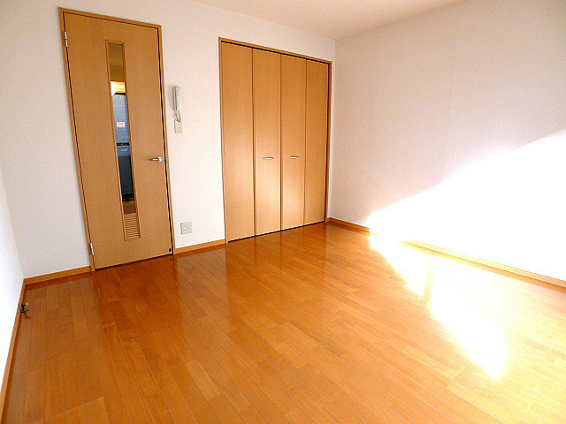 居室・リビング　洋室8帖