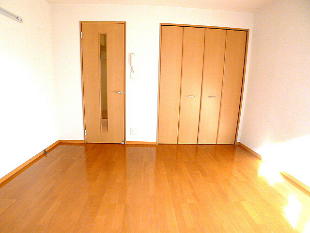 居室・リビング　洋室８帖