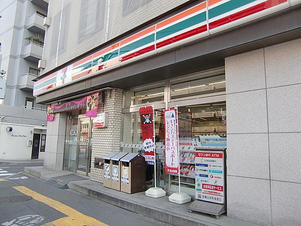 コンビニ　セブンイレブン 足立中居郵便局前店（コンビニ）まで4703m