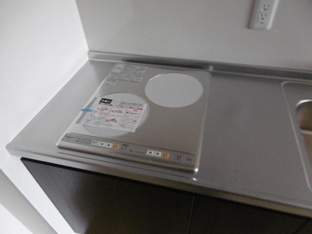 キッチン　コンロ設置済み