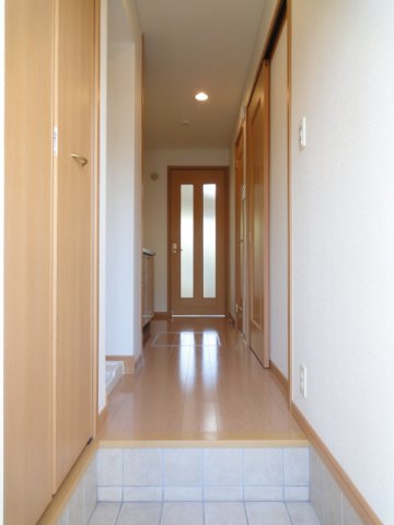 玄関　シンプルで使いやすい玄関です