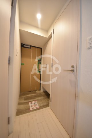 玄関　エスリード九条スタシオン　玄関スペース