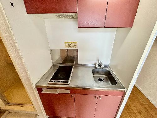 キッチン　設備・仕様は号室により異なる為、現状を優先いたします。