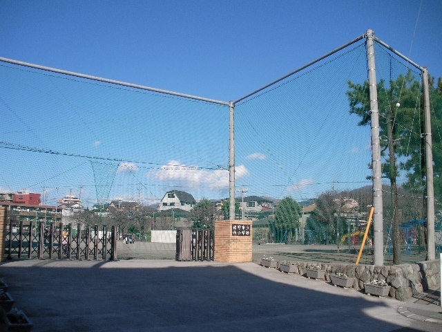 小学校　裾野市立西小学校（小学校）まで1024m