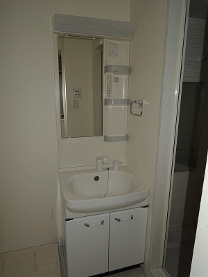 洗面設備　洗髪洗面化粧台　別号室参考写真