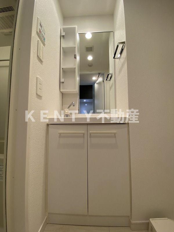 洗面設備　独立洗面化粧台付き