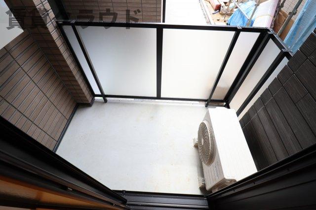 バルコニー　バルコニー付きの洋室です！