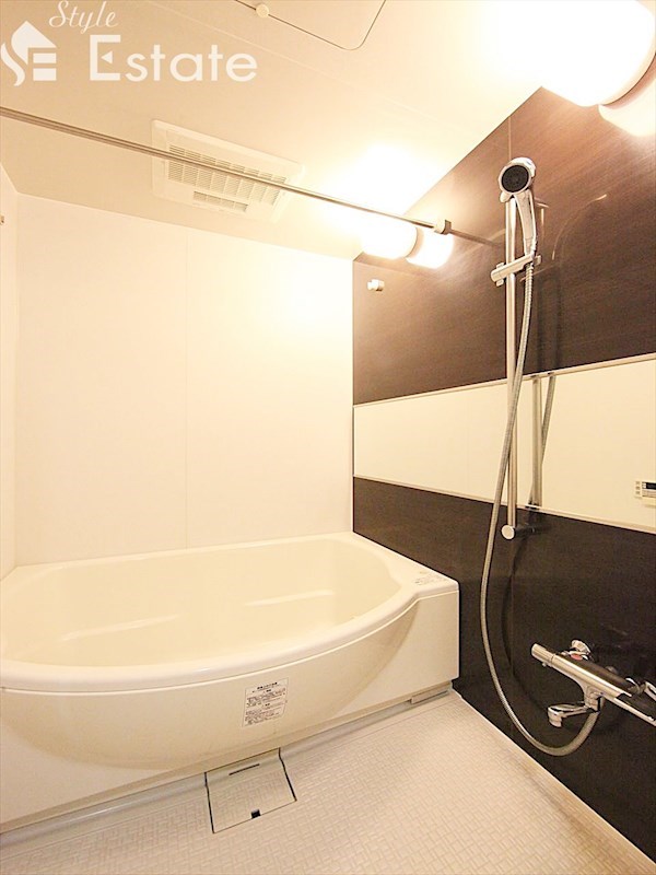 バス・シャワールーム　バスルーム