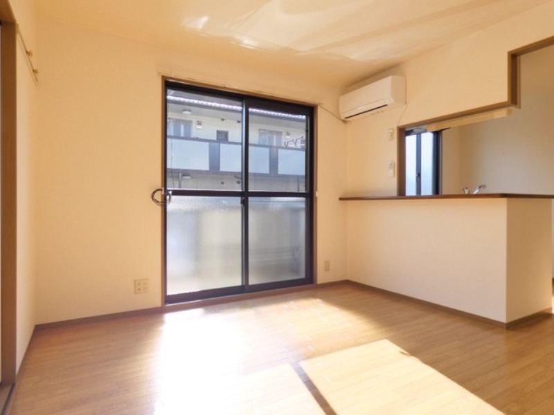 居室・リビング　図面と現状に相違がある場合には現状を優先