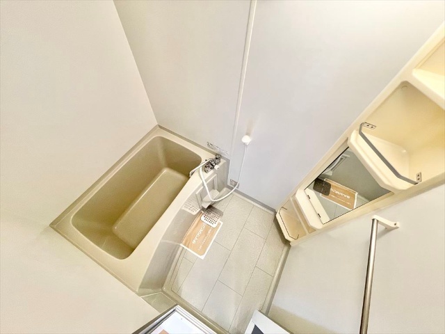 バス・シャワールーム　同一建物内１０３号室内装写真転載