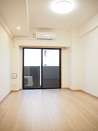 居室・リビング　※別部屋参考写真