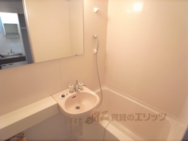 バス・シャワールーム　バス