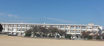 中学校　三木中学校（中学校）まで1098m