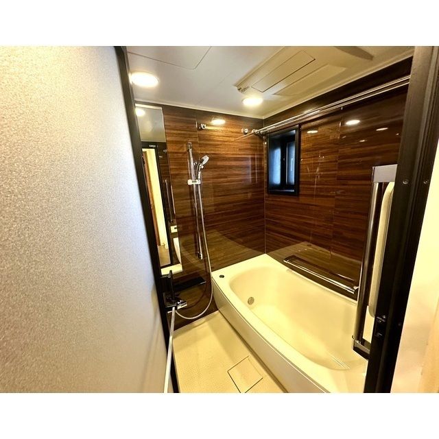 バス・シャワールーム　別部屋参考写真