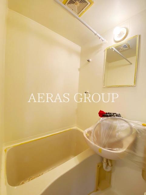 バス・シャワールーム　内装工事中