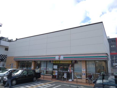 コンビニ　セブンイレブン　大阪長居1丁目店（コンビニ）まで196m