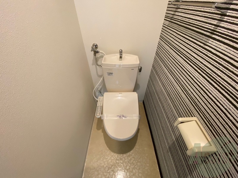 トイレ　ウォシュレット機能がついたトイレ。安心して使用できますね。