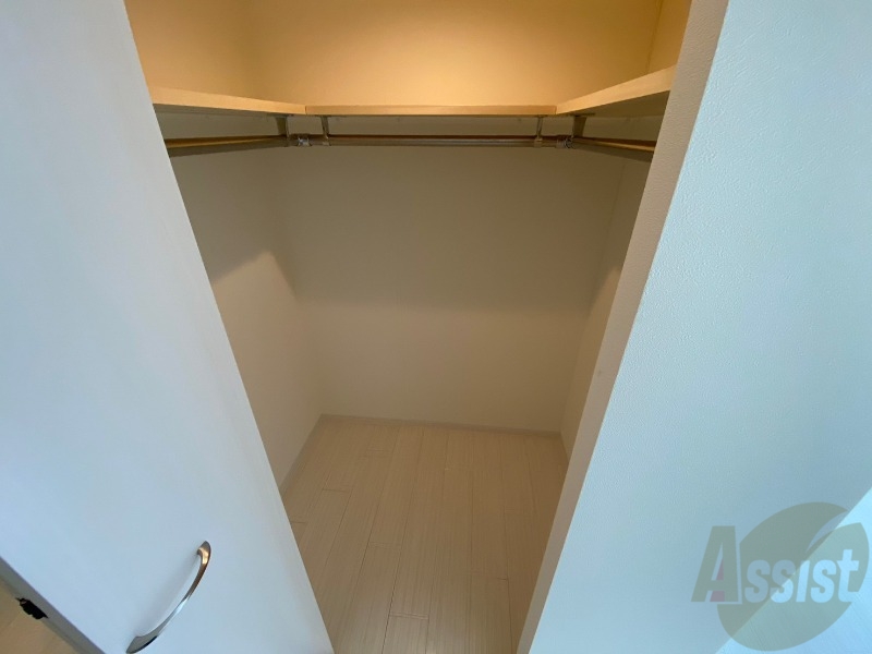 収納　クローゼットは奥行きもあり、荷物が多い方でも安心です。