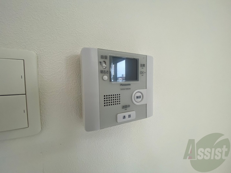 セキュリティ　ＴＶモニター付インターホンです。来客者の顔が見えるので安心！