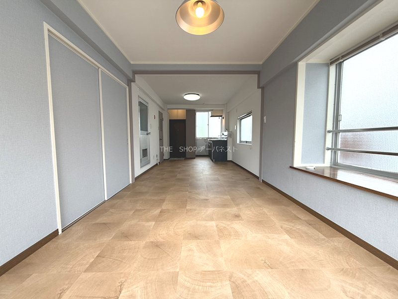 その他部屋・スペース　3面採光の角部屋！換気も良好です。