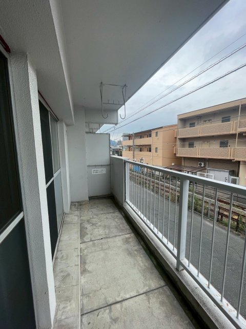 バルコニー　同物件別号室の写真です。