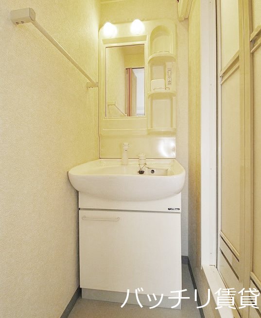 洗面設備　※同型タイプの為、現状優先
