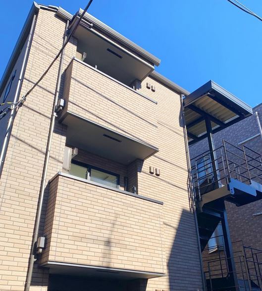 建物外観　★築浅で綺麗な外観★