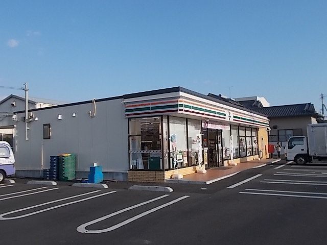 コンビニ　セブンイレブン　富士市中丸店（コンビニ）まで60m