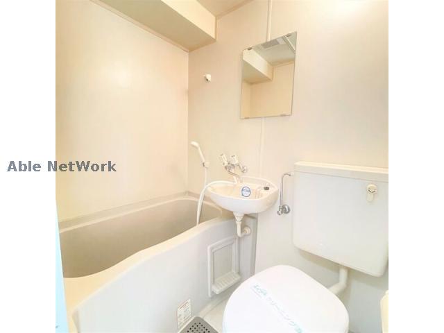 トイレ　※同物件別部屋の写真です。