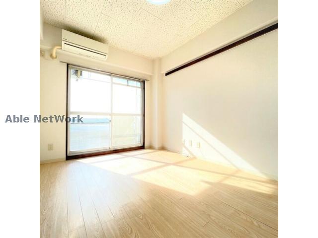 居室・リビング　※同物件別部屋の写真です。