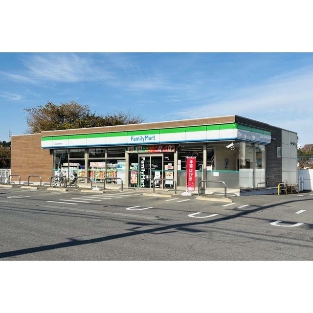 コンビニ　ファミリーマートつくば谷田部中央店（コンビニ）まで720m