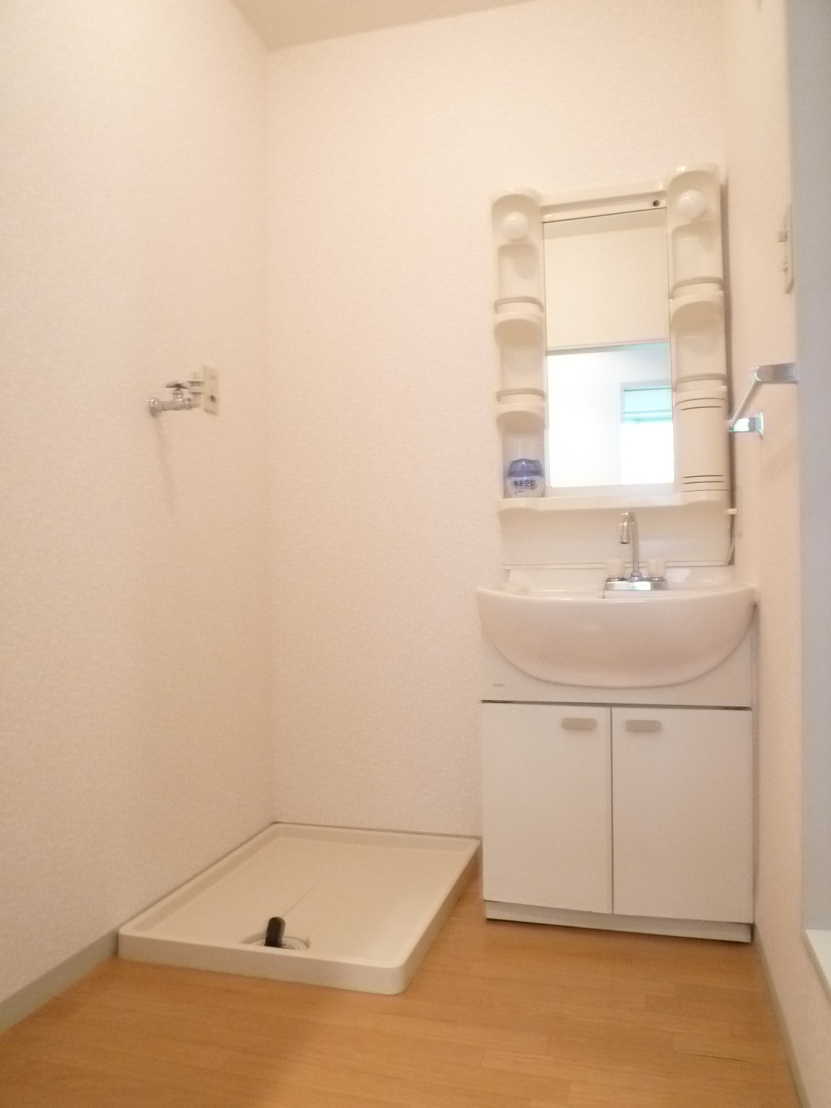 洗面設備　同建物　別室参考写真★