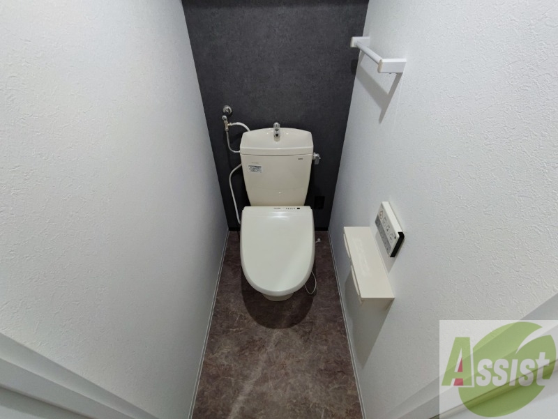 トイレ　こちらはトイレです。清潔感があり、安心して使用できます。