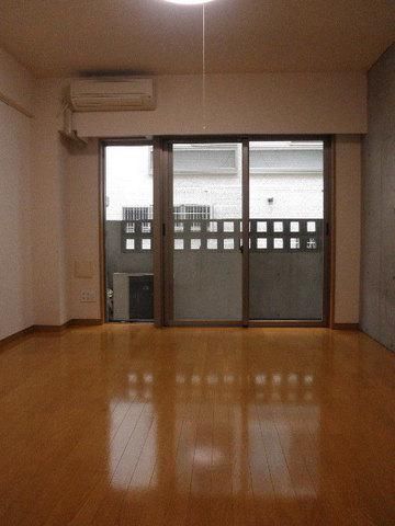 居室・リビング　★ゆとりの洋室８帖★