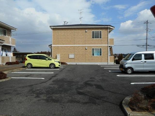 駐車場　駐車場に車を止められます