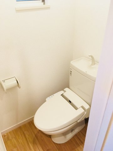 トイレ　落ち着いたトイレです