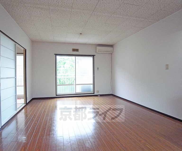 居室・リビング　綺麗なお部屋です。