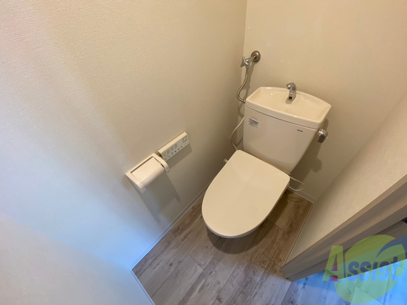 トイレ　トイレです。ウォシュレット付を探している方、おすすめです。