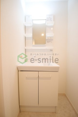 洗面設備　同シリーズ別物件の写真です
