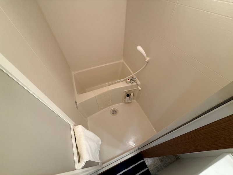 バス・シャワールーム　同建物同号室の室内写真です。