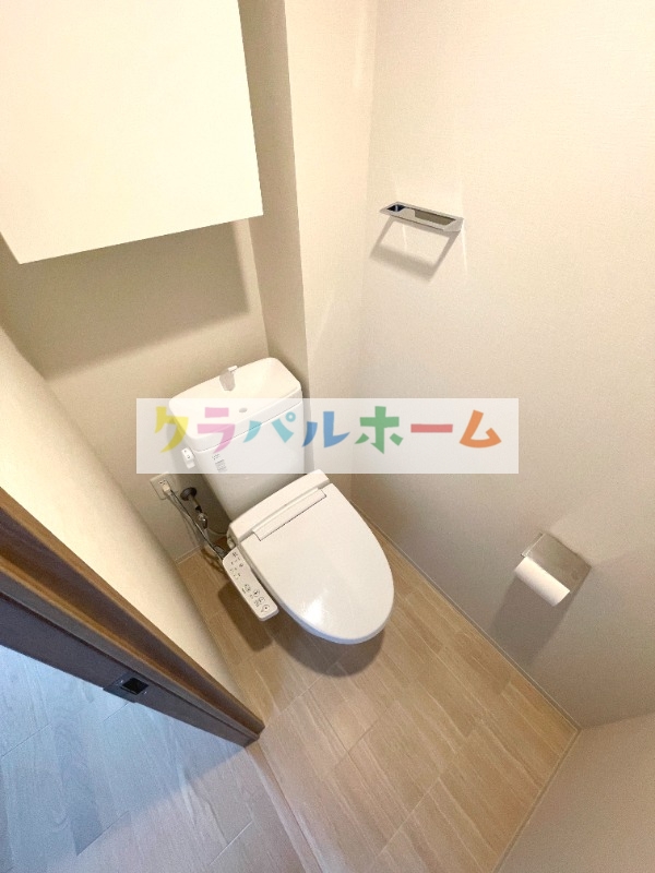 トイレ　ウォシュレット付き