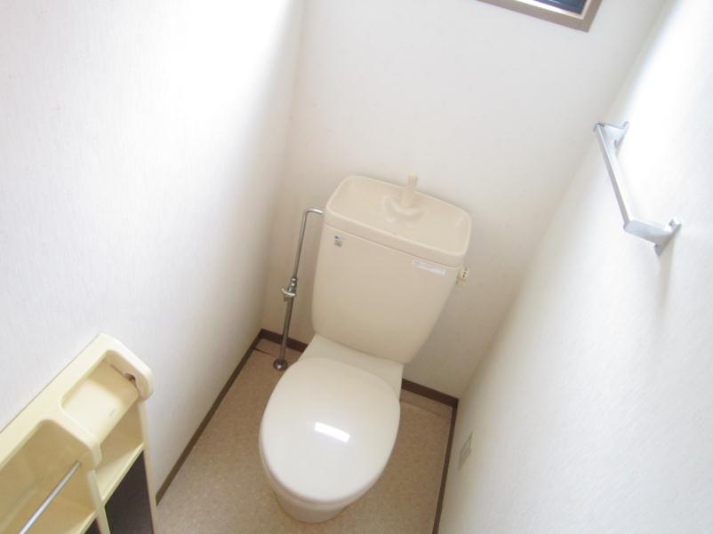 トイレ　トイレ・窓付き