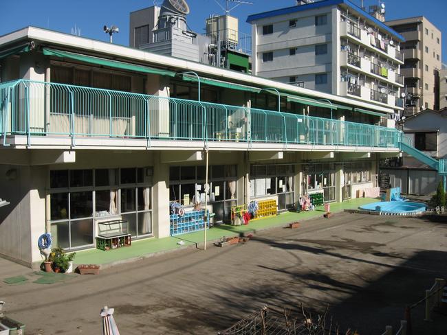幼稚園・保育園　新橋保育園（幼稚園・保育園）まで138m