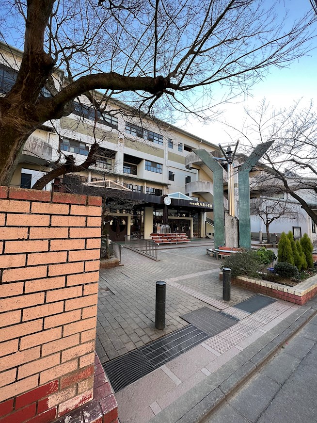 小学校　京都市立御所南小学校（小学校）まで310m