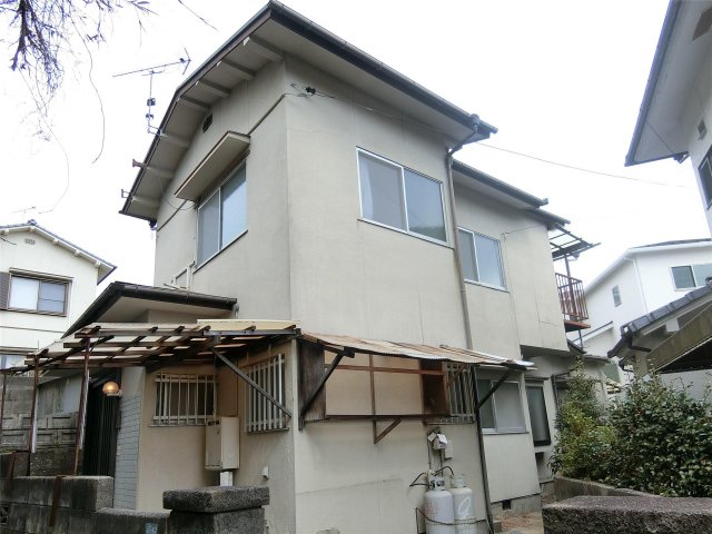 建物外観　1976年築　焼山中央4丁目5番戸建