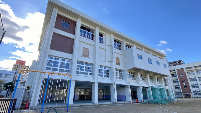 小学校　大阪市立吉野小学校（小学校）まで570m